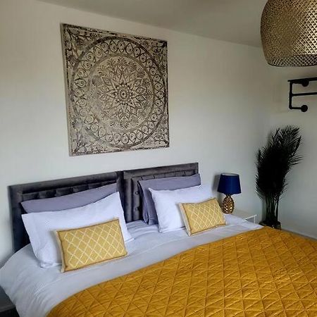 No 1 The Terrace Apartment Rainhill Bagian luar foto