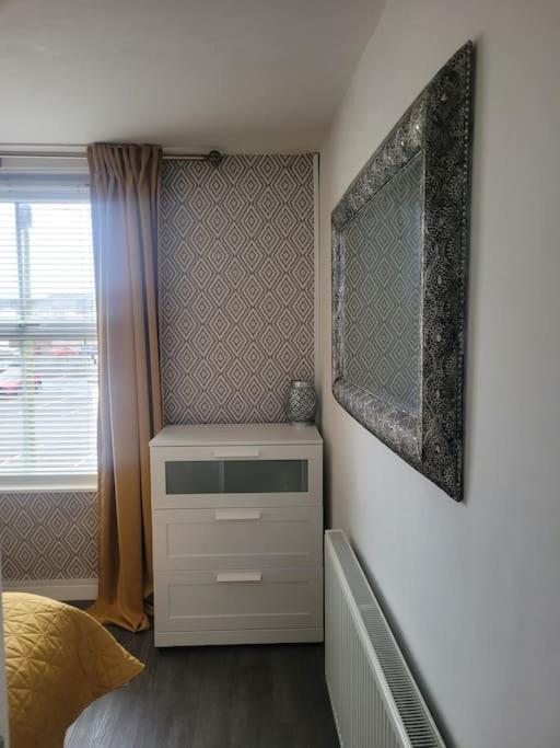 No 1 The Terrace Apartment Rainhill Bagian luar foto